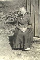 Anna Johanna Thannhäuser( geb.Sowsky ) geb. 09.01.1857 gest.21.07.1939 in Heinrichswalde Schlesien