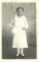 Elfriede Thannhäuser ( Kommunion ) geb. am 08 Feb. 1925 in Heinrichswalde Schlesien